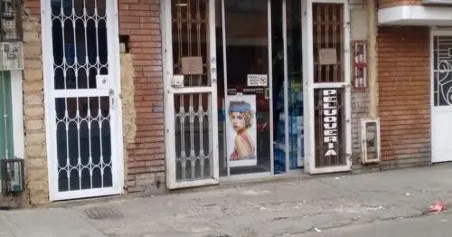 SALON DE BELLEZA  CALLE 128C TIERRA LINDA